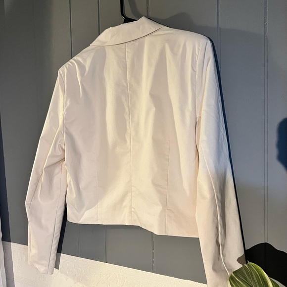 7 For All Mankind Cropped Ivory Blazer - Picture 5 of 5